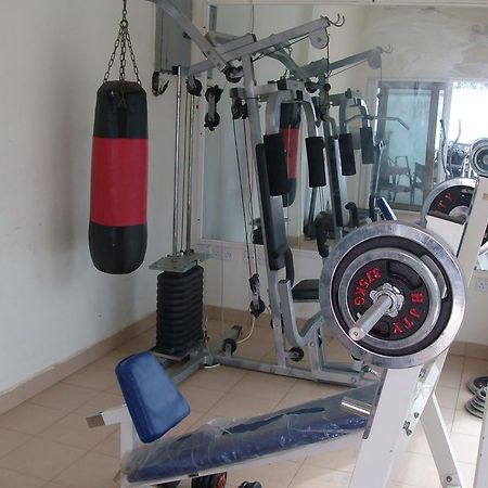De Holiday Beach Hotel Kokrobite ภายนอก รูปภาพ