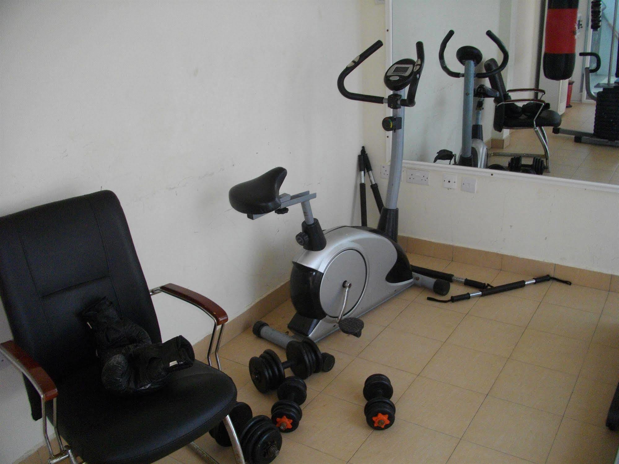 De Holiday Beach Hotel Kokrobite ภายนอก รูปภาพ