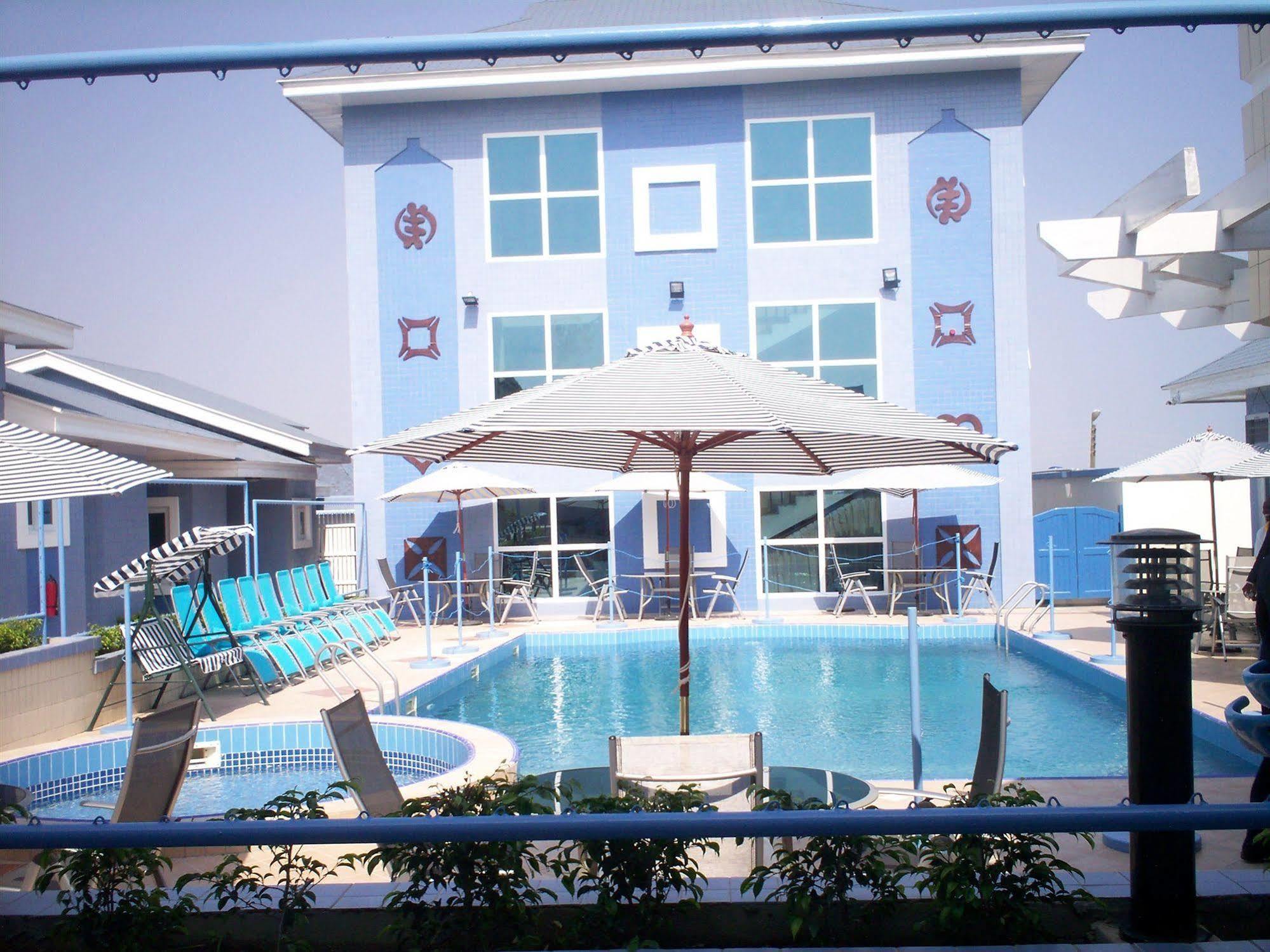 De Holiday Beach Hotel Kokrobite ภายนอก รูปภาพ
